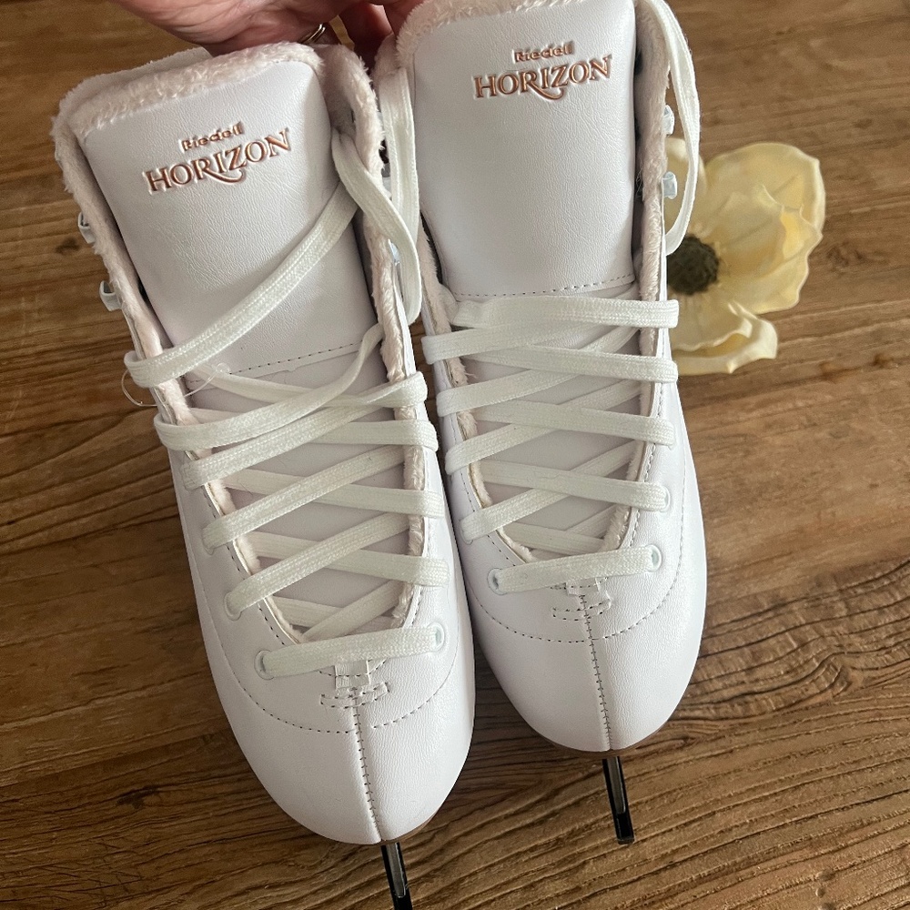 Reidell Jr Horizon Ice Figure Skates Sz 3 - Picture 14 of 16